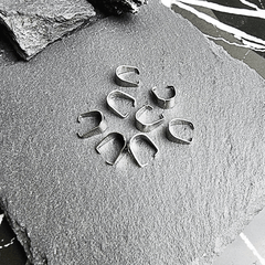 Medallion Pinch Bails - Satanme